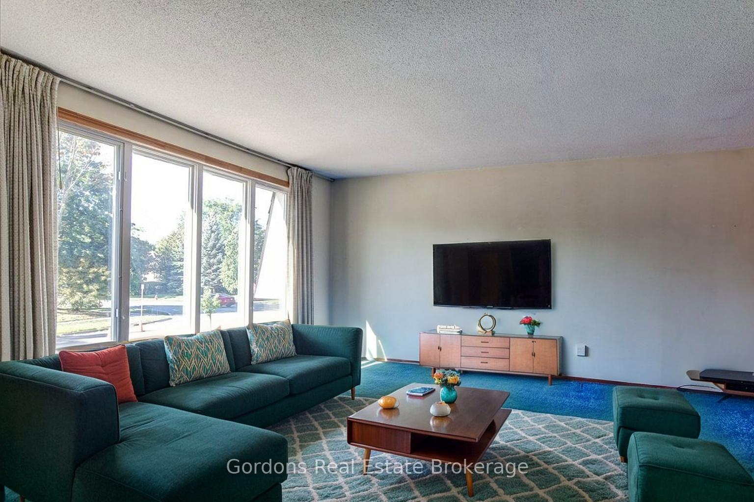 Photo 15 of 772 Greg Drive, Burlington, Shoreacres — HOMEH