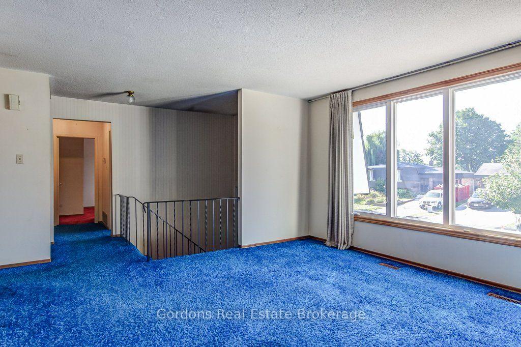 Photo 17 of 772 Greg Drive, Burlington, Shoreacres — HOMEH