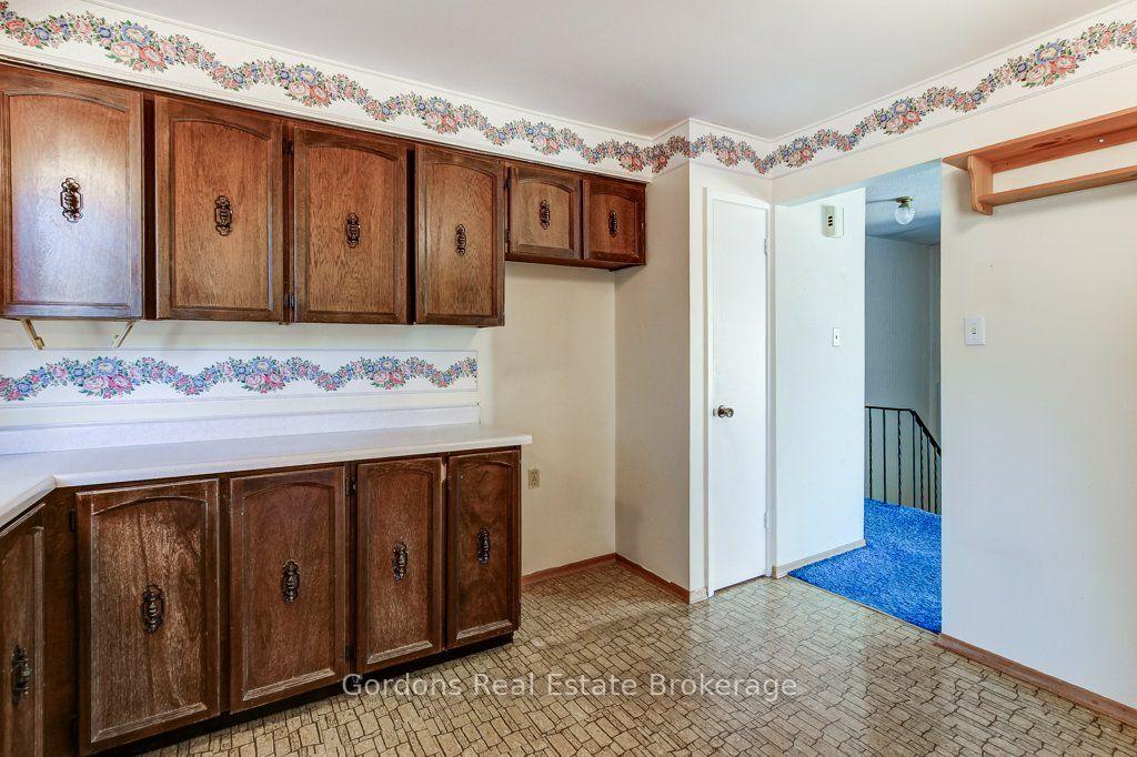 Photo 26 of 772 Greg Drive, Burlington, Shoreacres — HOMEH