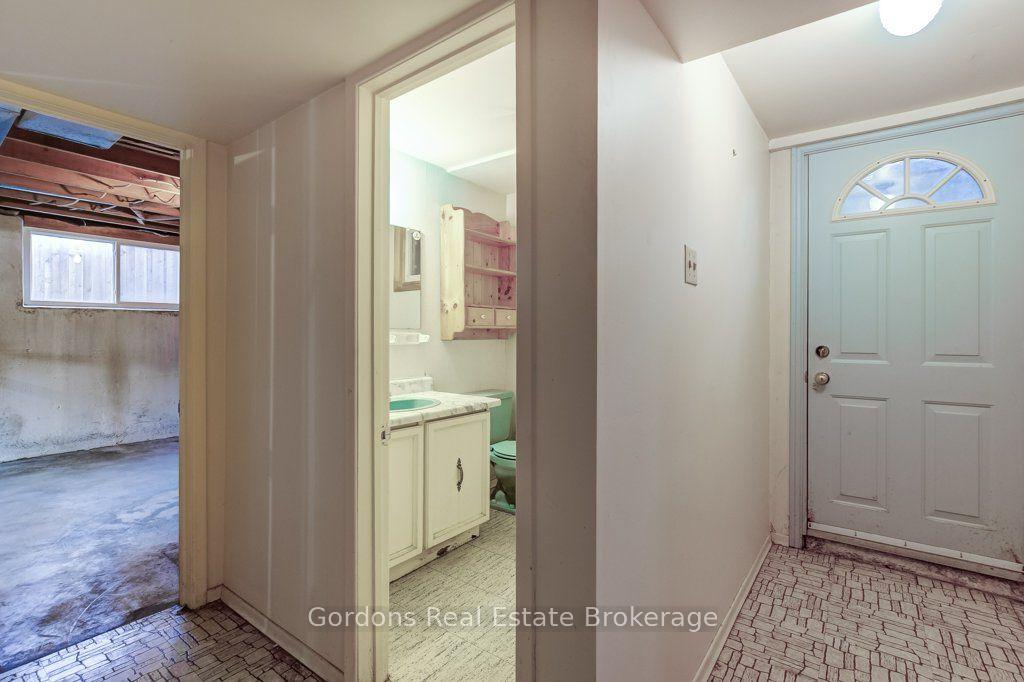 Photo 41 of 772 Greg Drive, Burlington, Shoreacres — HOMEH