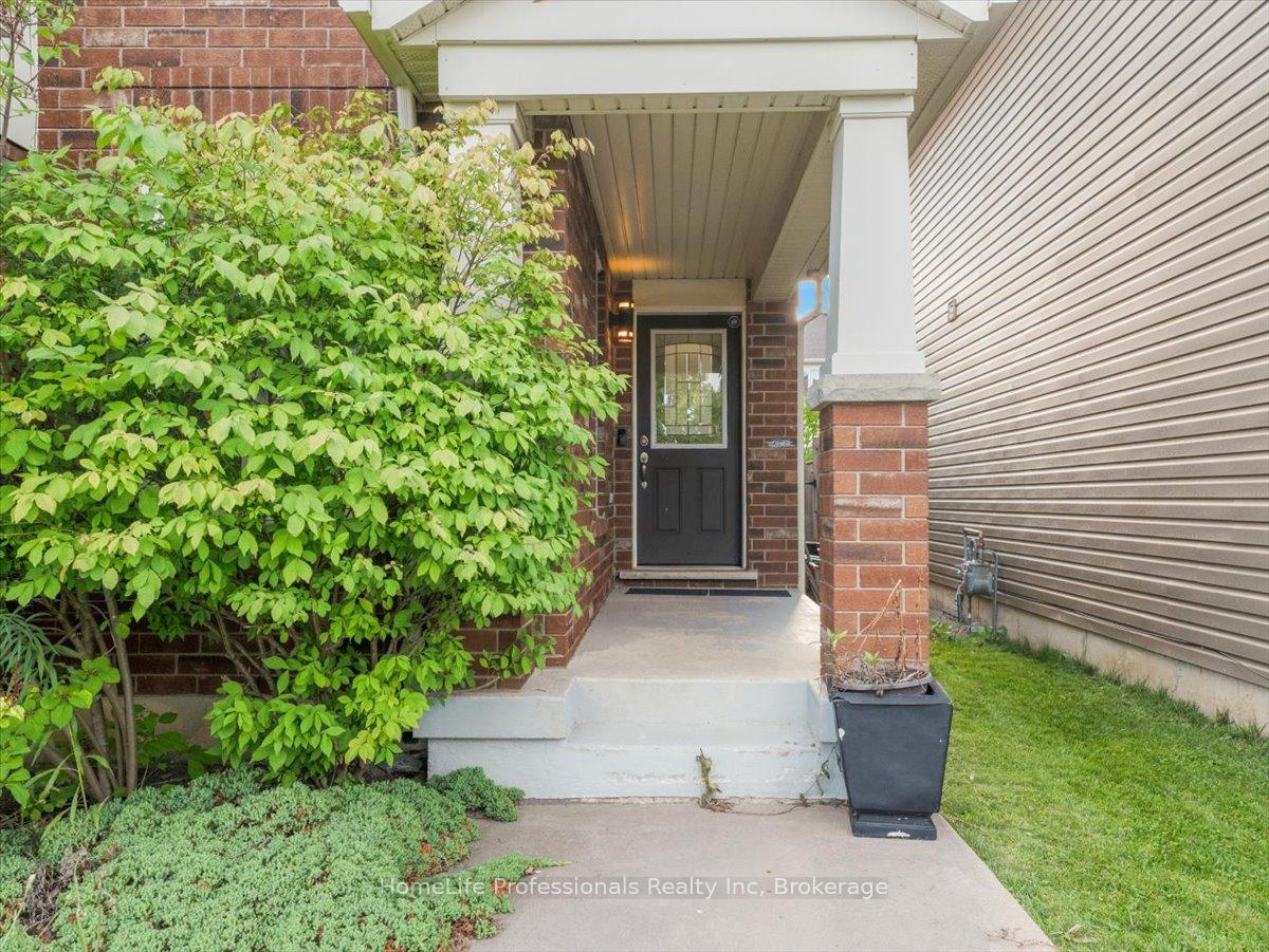 Photo 9 of 95 Emick Drive, Hamilton, Meadowlands — HOMEH