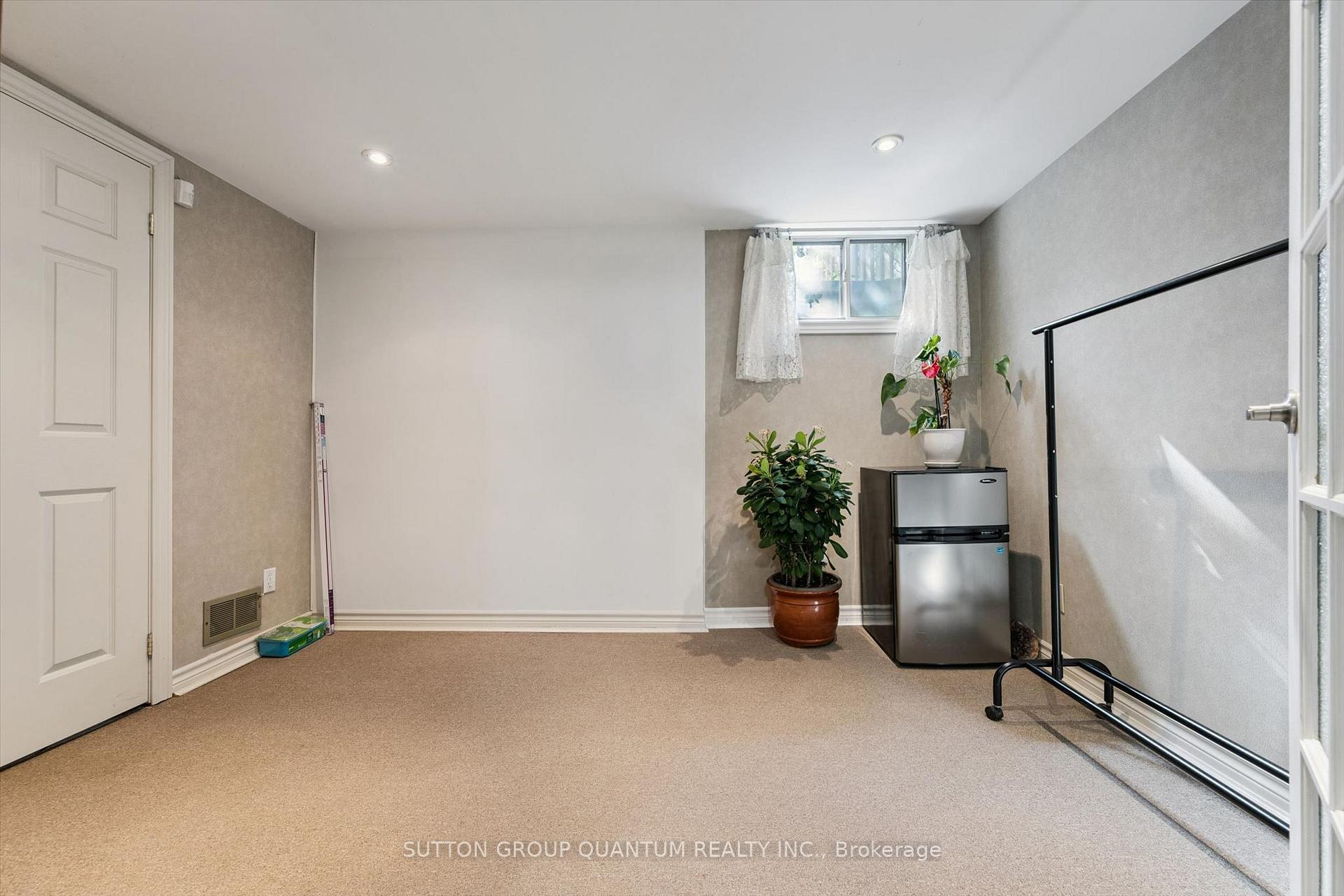 Photo 19 of Unit 32, 13 Burnt Meadoway, North York, Hillcrest Village — HOMEH