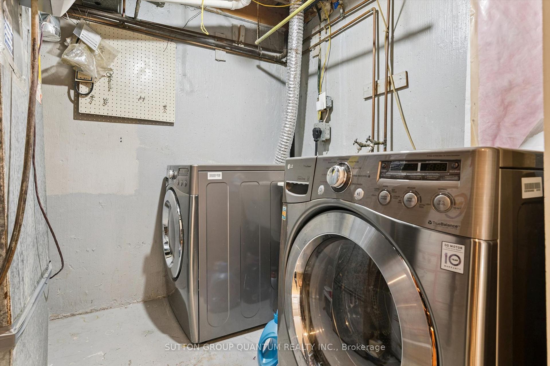 Photo 23 of Unit 32, 13 Burnt Meadoway, North York, Hillcrest Village — HOMEH