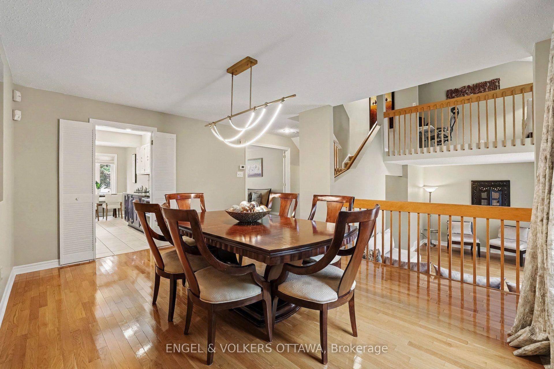 Photo 14 of 15 Archer Square, Ottawa, Hunt Club Woods — HOMEH