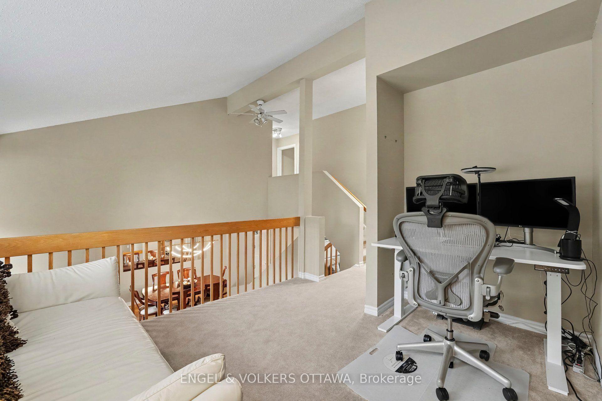 Photo 24 of 15 Archer Square, Ottawa, Hunt Club Woods — HOMEH