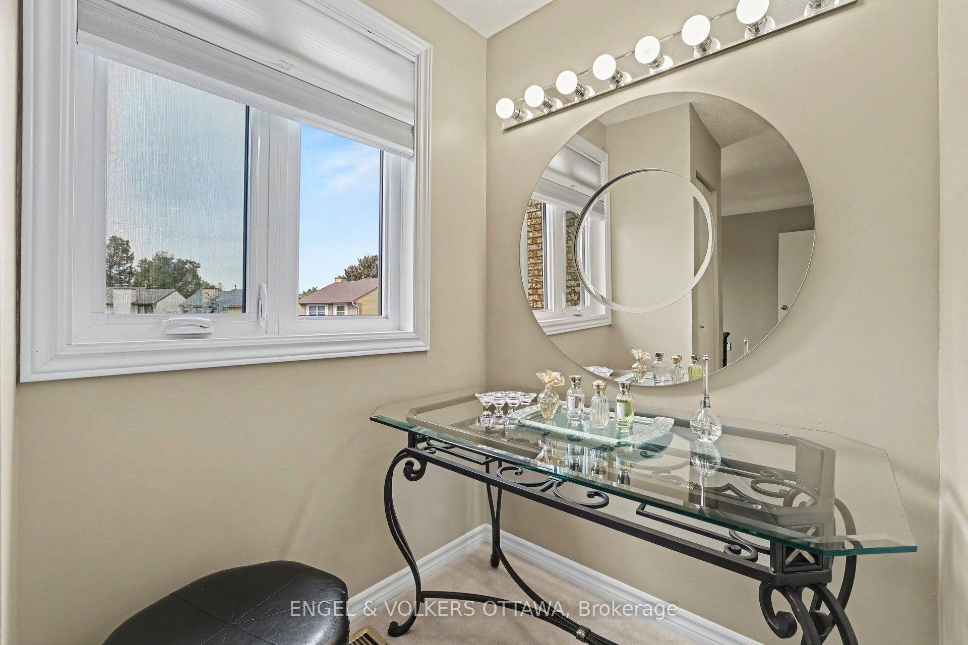Photo 28 of 15 Archer Square, Ottawa, Hunt Club Woods — HOMEH