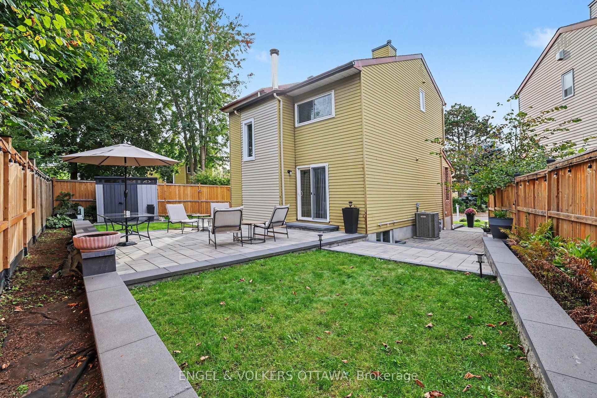 Photo 35 of 15 Archer Square, Ottawa, Hunt Club Woods — HOMEH
