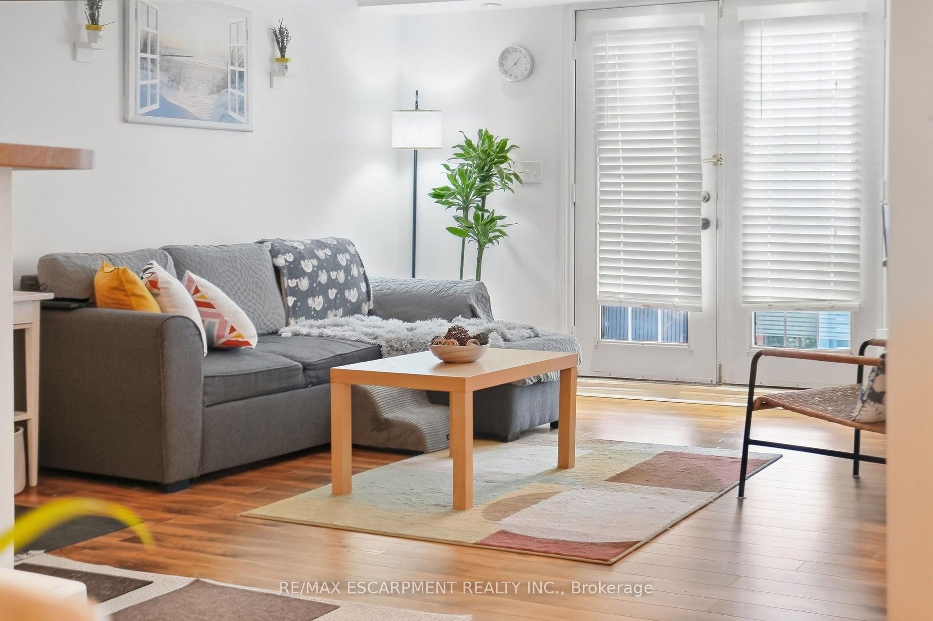Photo 7 of Unit 310, 4025 Kilmer Drive, Burlington, Tansley — HOMEH