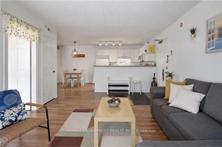 Photo 14 of Unit 310, 4025 Kilmer Drive, Burlington, Tansley — HOMEH
