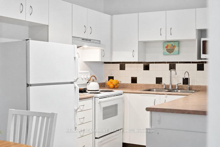 Photo 20 of Unit 310, 4025 Kilmer Drive, Burlington, Tansley — HOMEH
