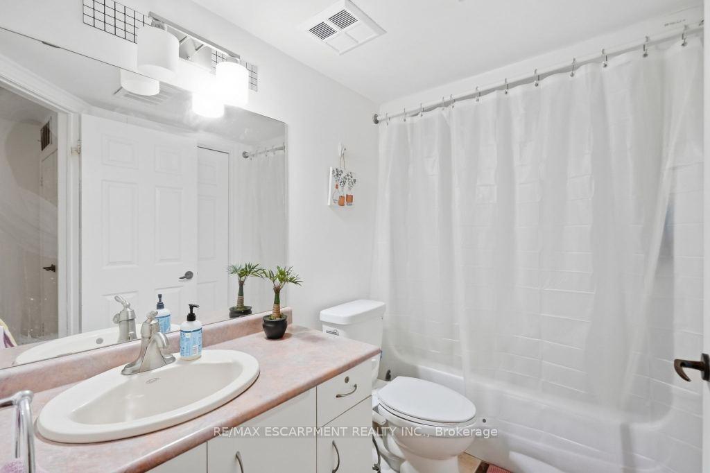 Photo 35 of Unit 310, 4025 Kilmer Drive, Burlington, Tansley — HOMEH