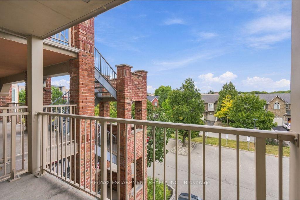 Photo 40 of Unit 310, 4025 Kilmer Drive, Burlington, Tansley — HOMEH