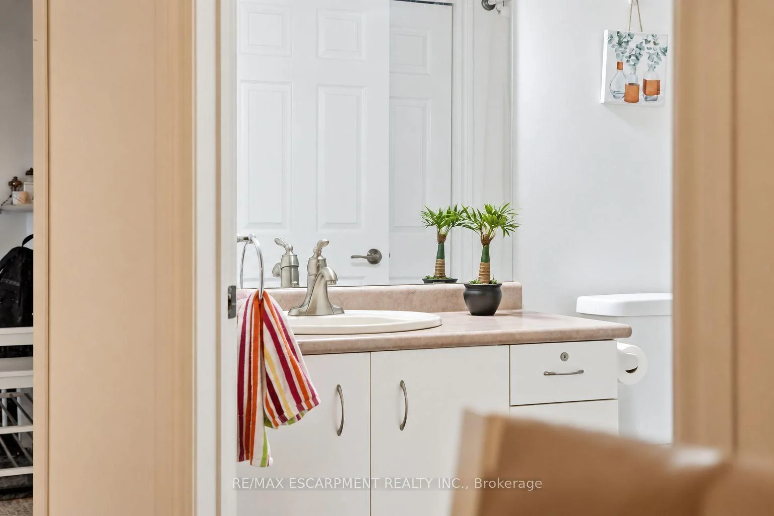 Photo 46 of Unit 310, 4025 Kilmer Drive, Burlington, Tansley — HOMEH