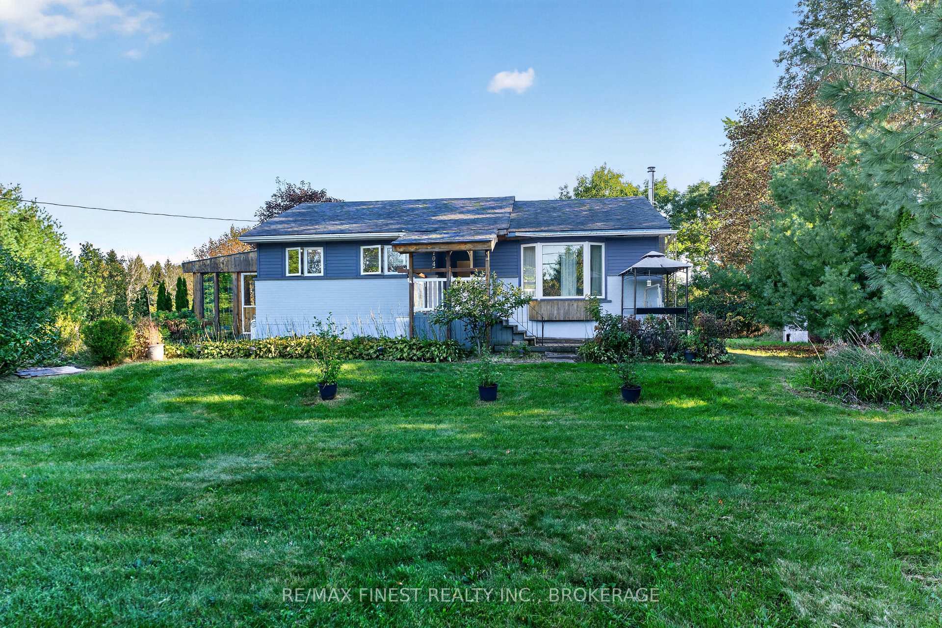 Photo 1 of 1045 Middle Road, Kingston, Kingston Mills — HOMEH