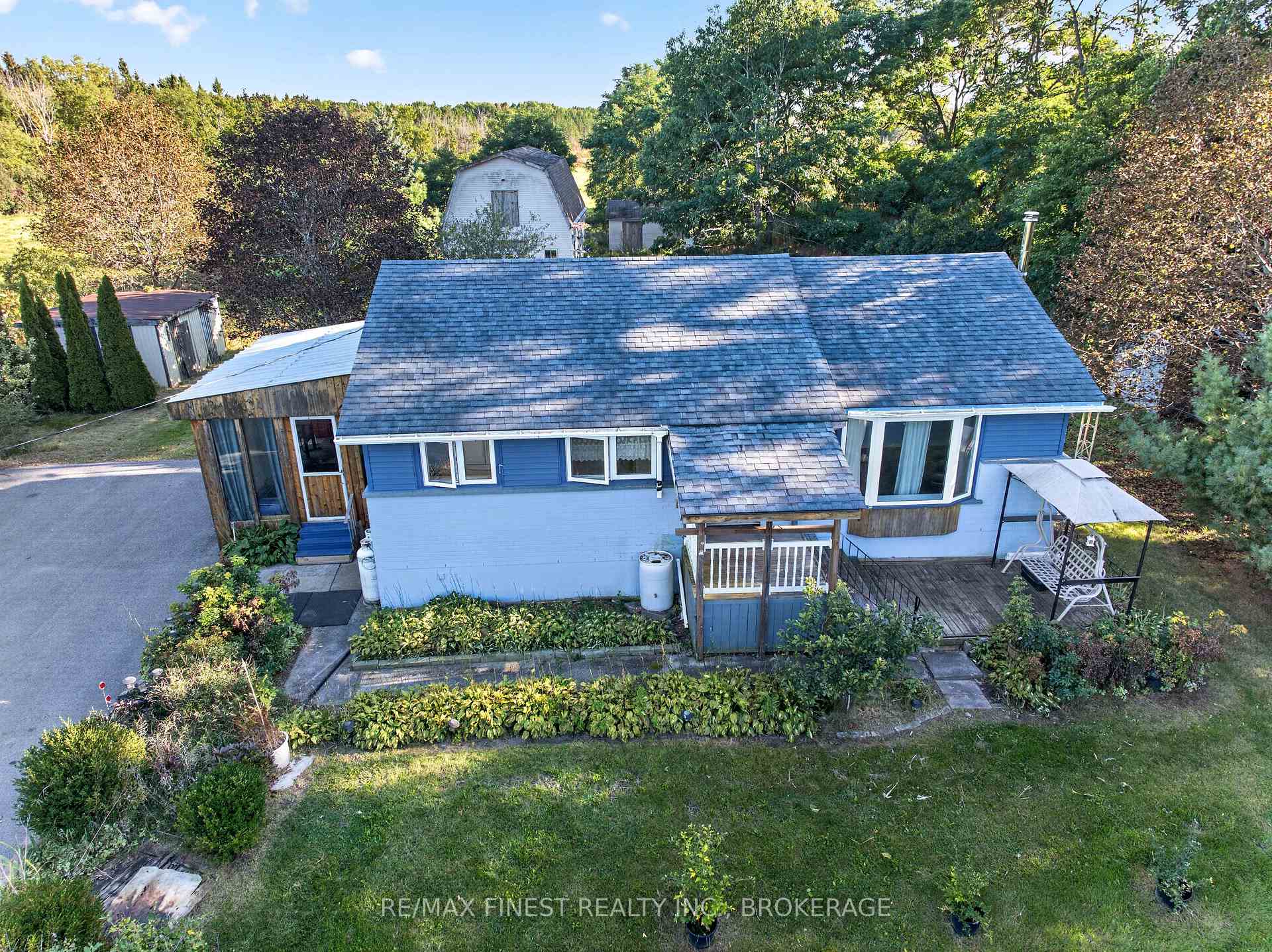 Photo 3 of 1045 Middle Road, Kingston, Kingston Mills — HOMEH
