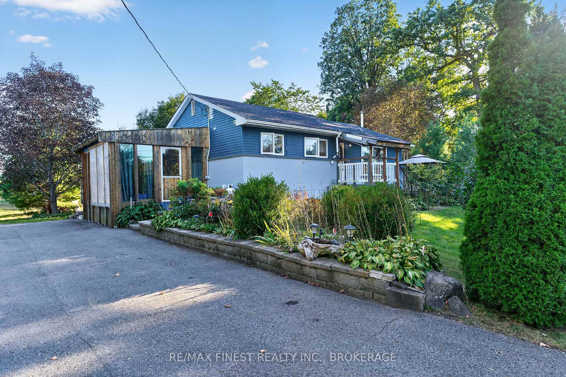 Photo 4 of 1045 Middle Road, Kingston, Kingston Mills — HOMEH