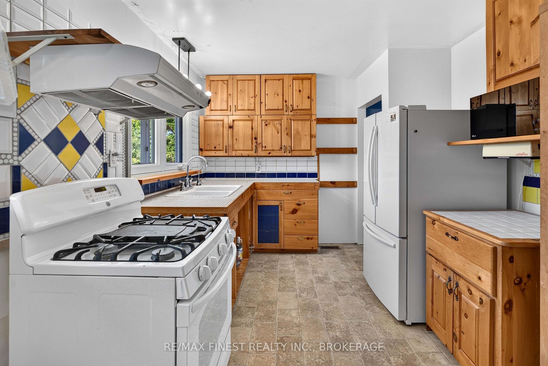 Photo 9 of 1045 Middle Road, Kingston, Kingston Mills — HOMEH