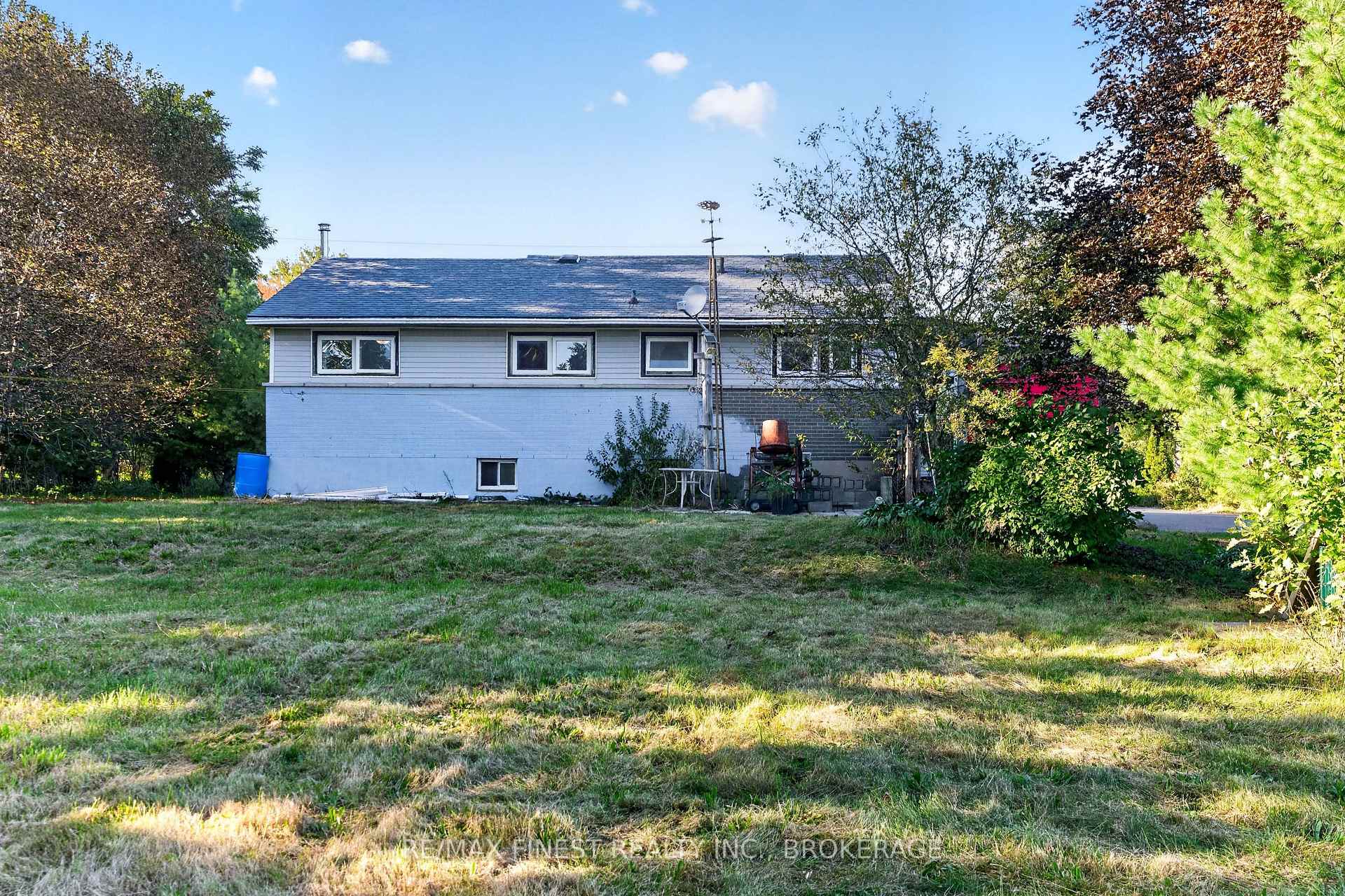 Photo 39 of 1045 Middle Road, Kingston, Kingston Mills — HOMEH