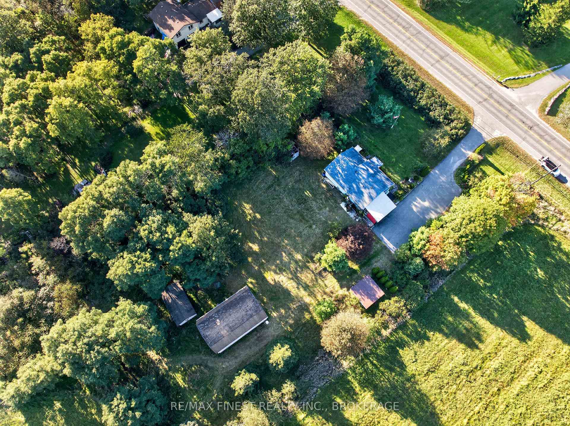 Photo 49 of 1045 Middle Road, Kingston, Kingston Mills — HOMEH