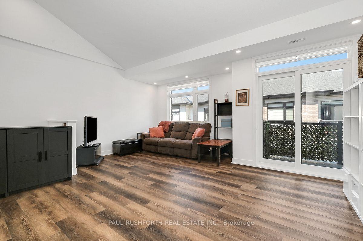 Photo 4 of Unit J, 310 Tulum Crescent, Ottawa, Kanata - Emerald Meadows/Trailwest — HOMEH
