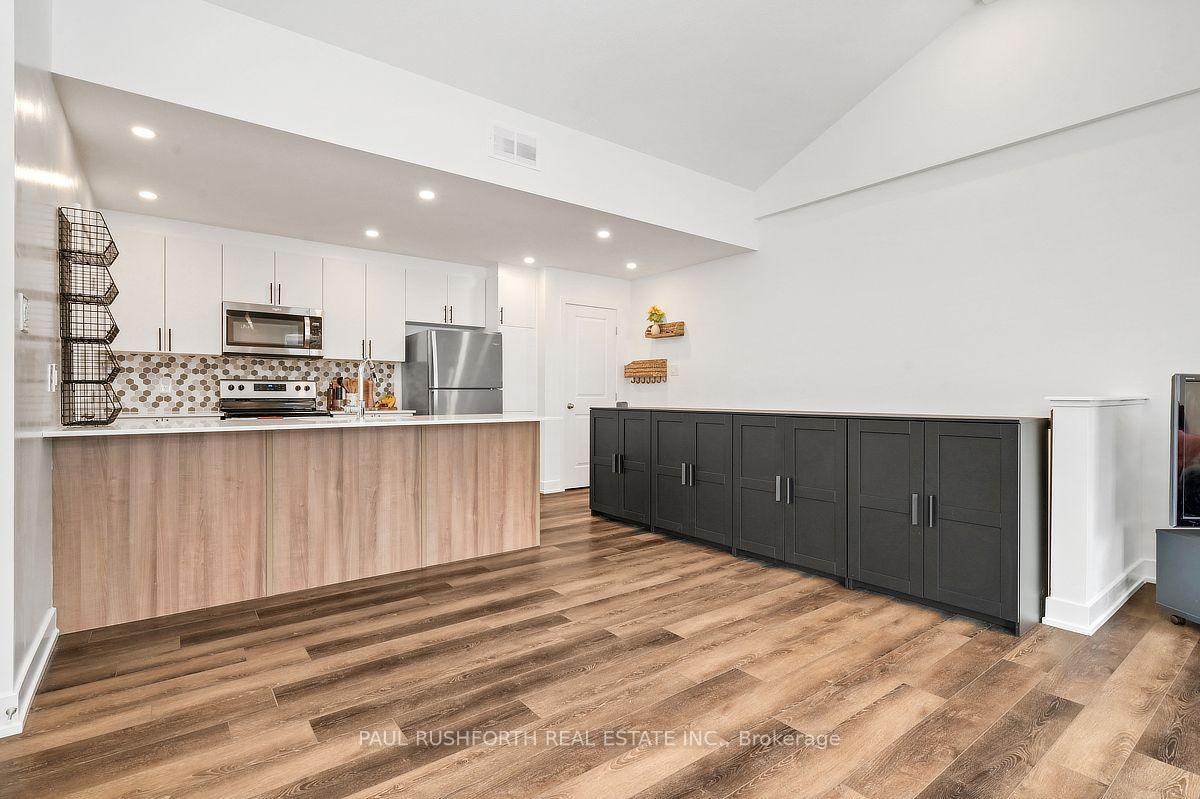 Photo 8 of Unit J, 310 Tulum Crescent, Ottawa, Kanata - Emerald Meadows/Trailwest — HOMEH