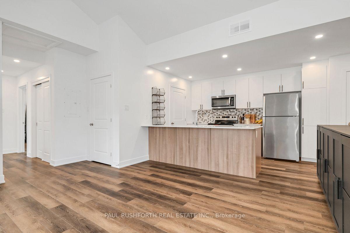 Photo 9 of Unit J, 310 Tulum Crescent, Ottawa, Kanata - Emerald Meadows/Trailwest — HOMEH