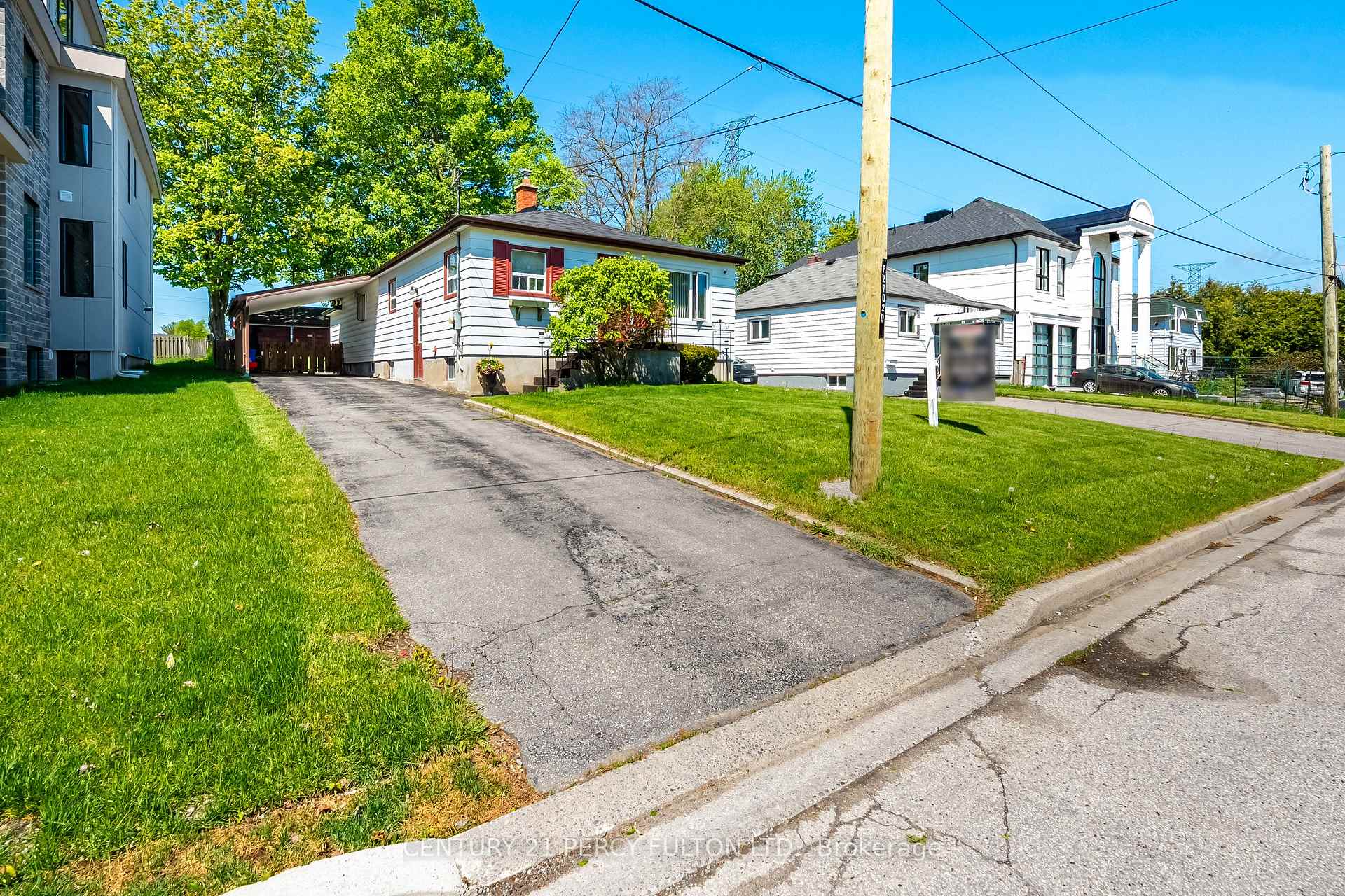 Photo 3 of 1986 Guild Road, Pickering, Village East — HOMEH