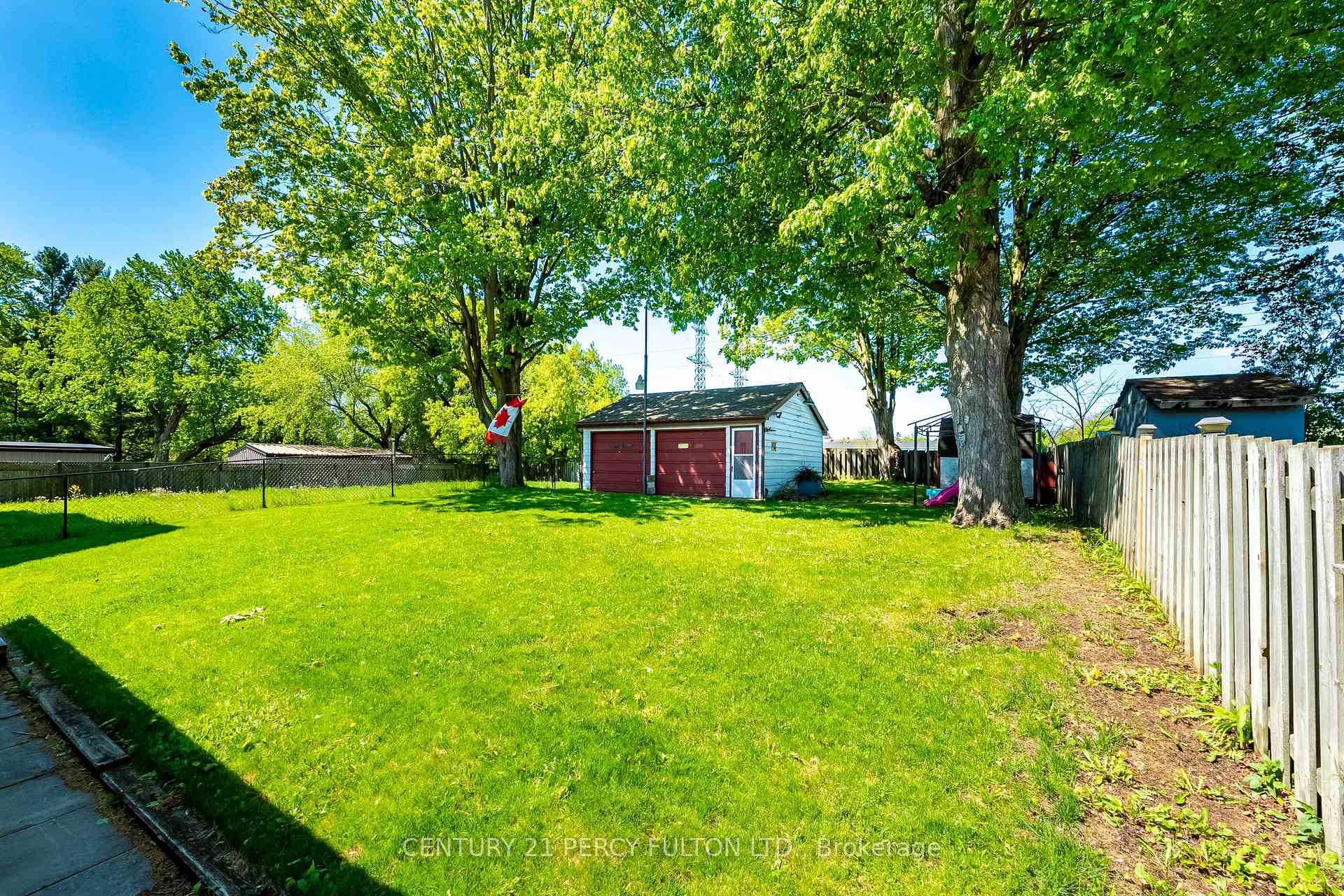 Photo 4 of 1986 Guild Road, Pickering, Village East — HOMEH