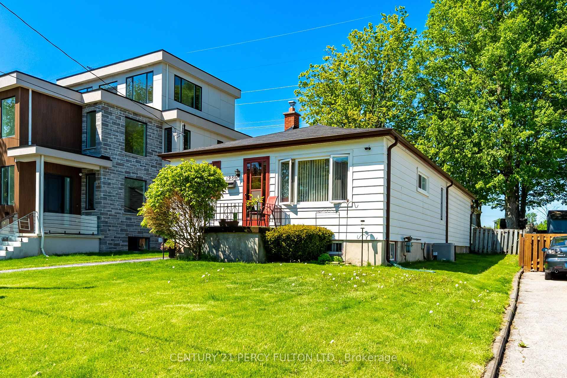 Photo 8 of 1986 Guild Road, Pickering, Village East — HOMEH