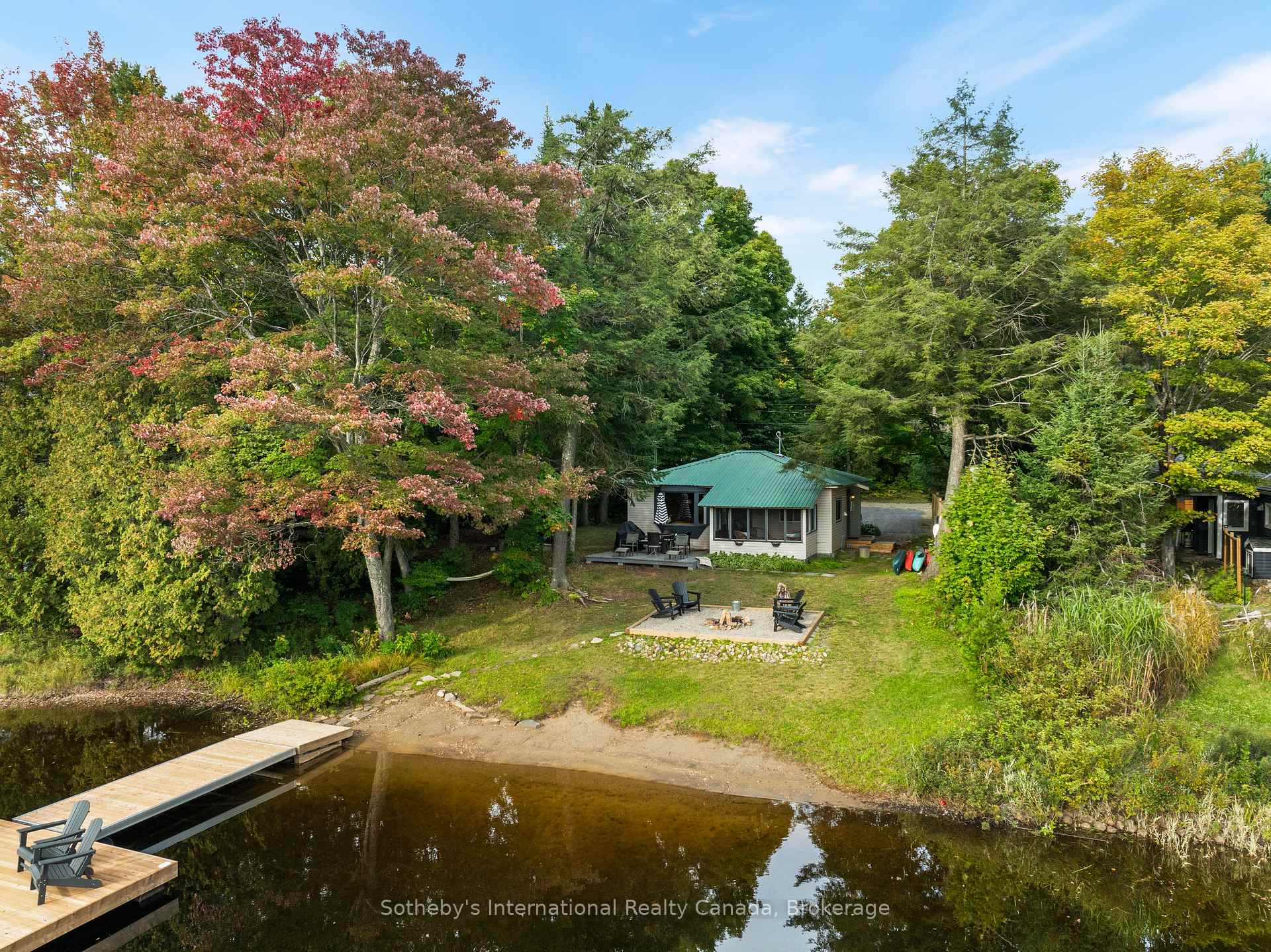 Photo 6 of 1054 Keysbury Drive, Algonquin Highlands, McClintock — HOMEH