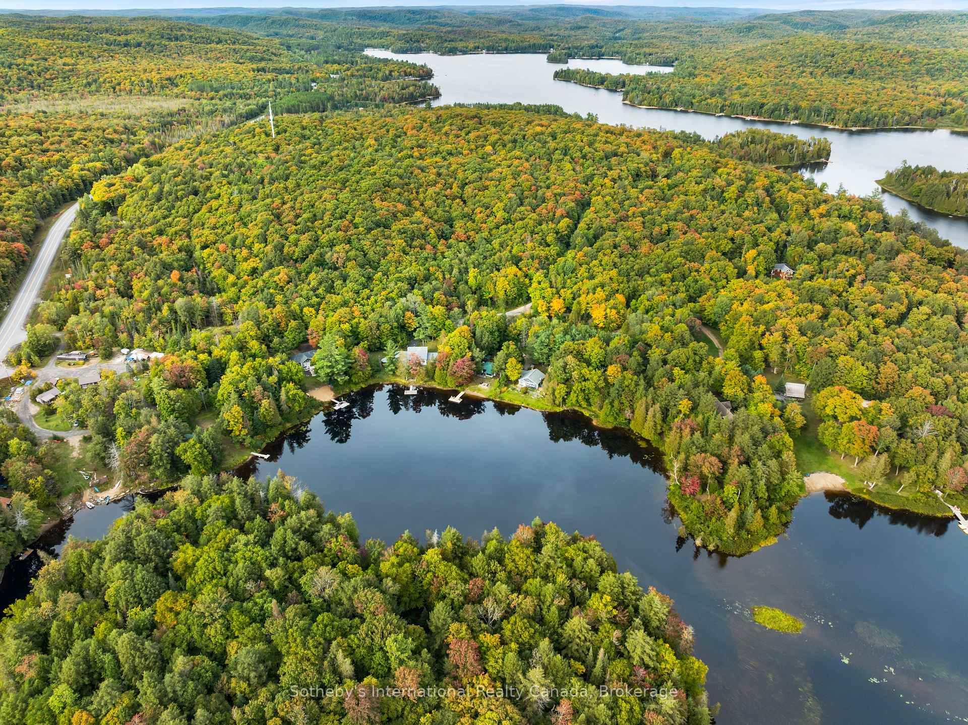 Photo 5 of 1054 Keysbury Drive, Algonquin Highlands, McClintock — HOMEH
