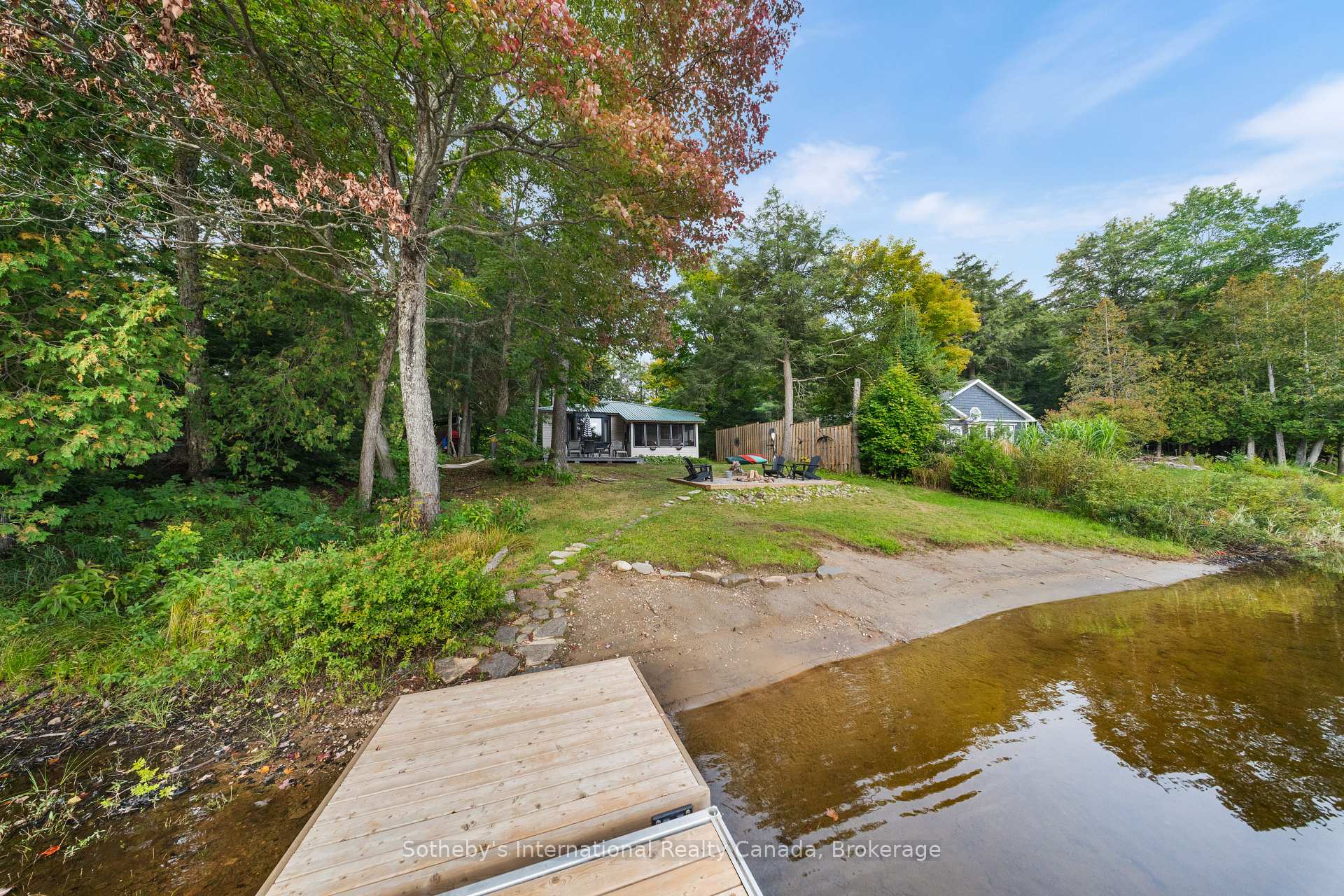 Photo 8 of 1054 Keysbury Drive, Algonquin Highlands, McClintock — HOMEH