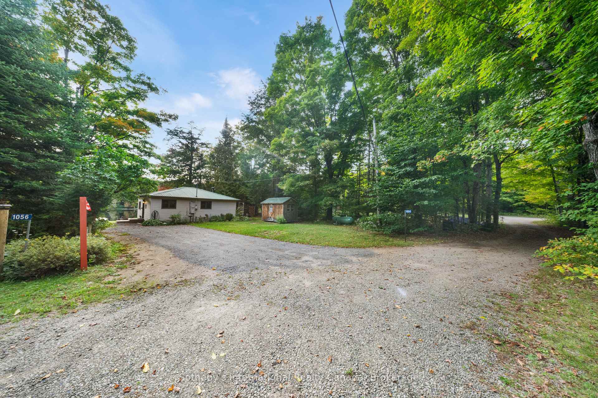 Photo 11 of 1054 Keysbury Drive, Algonquin Highlands, McClintock — HOMEH