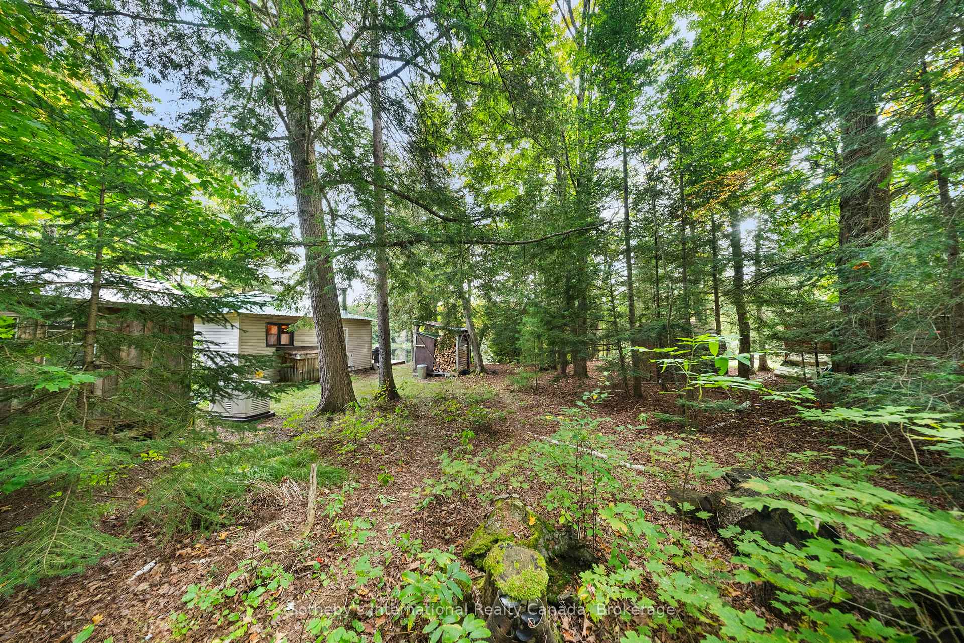 Photo 12 of 1054 Keysbury Drive, Algonquin Highlands, McClintock — HOMEH