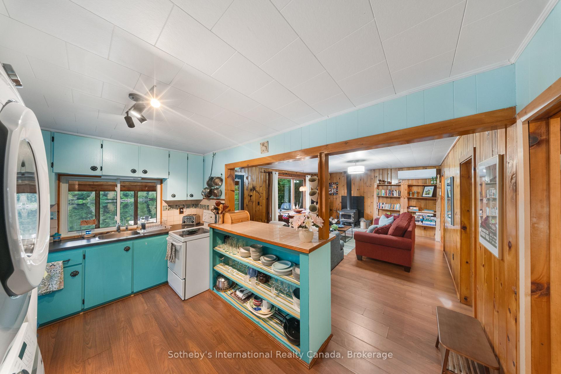 Photo 18 of 1054 Keysbury Drive, Algonquin Highlands, McClintock — HOMEH