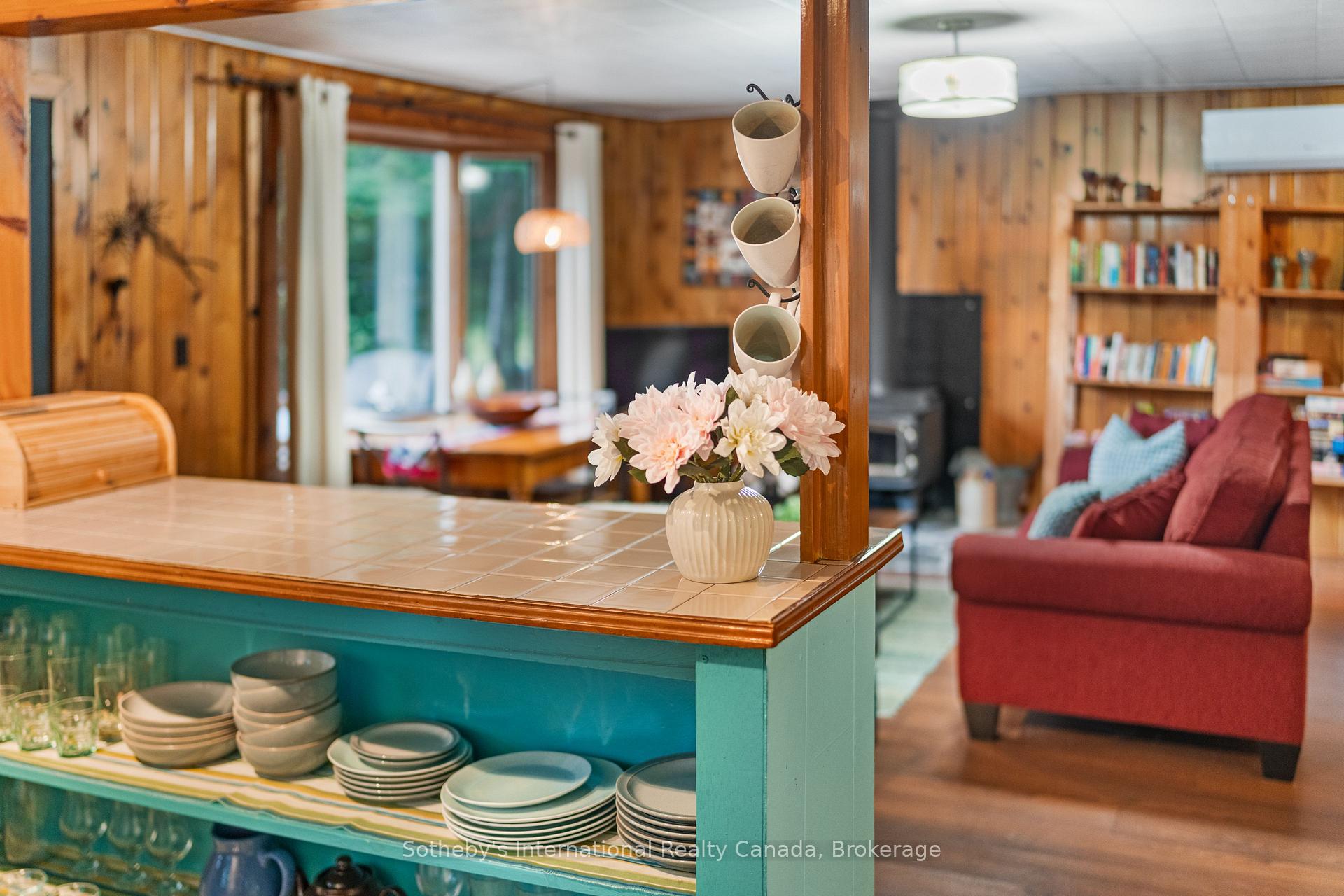Photo 20 of 1054 Keysbury Drive, Algonquin Highlands, McClintock — HOMEH