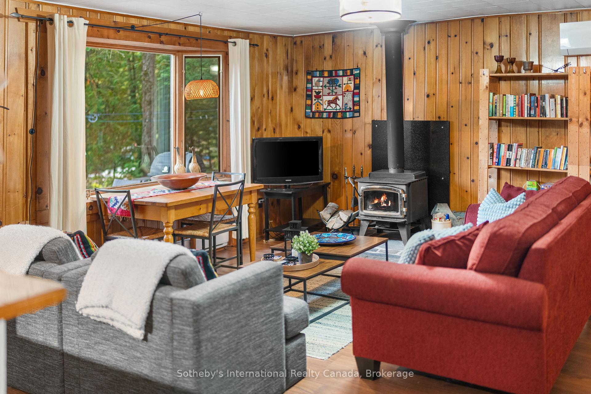 Photo 21 of 1054 Keysbury Drive, Algonquin Highlands, McClintock — HOMEH