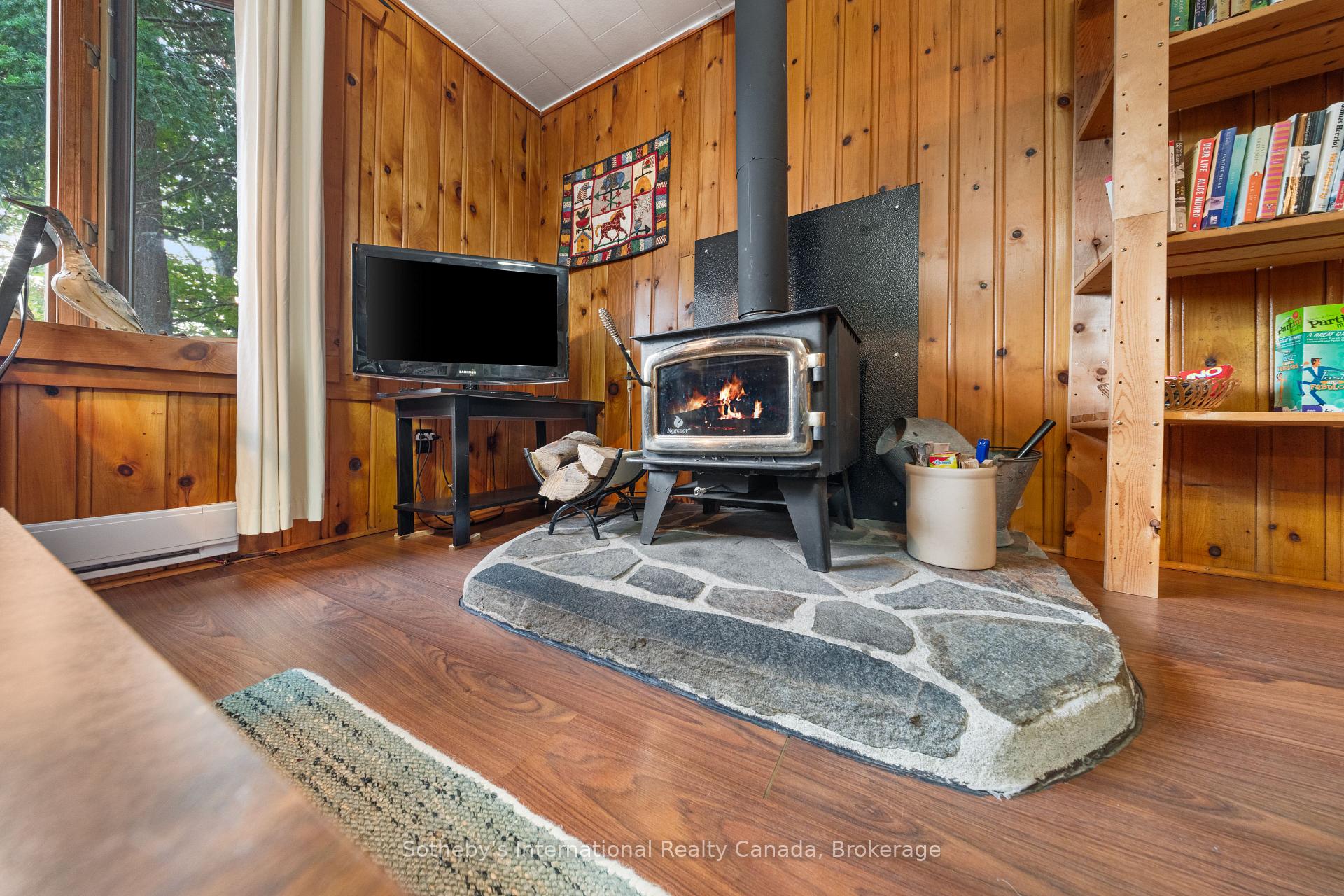 Photo 22 of 1054 Keysbury Drive, Algonquin Highlands, McClintock — HOMEH