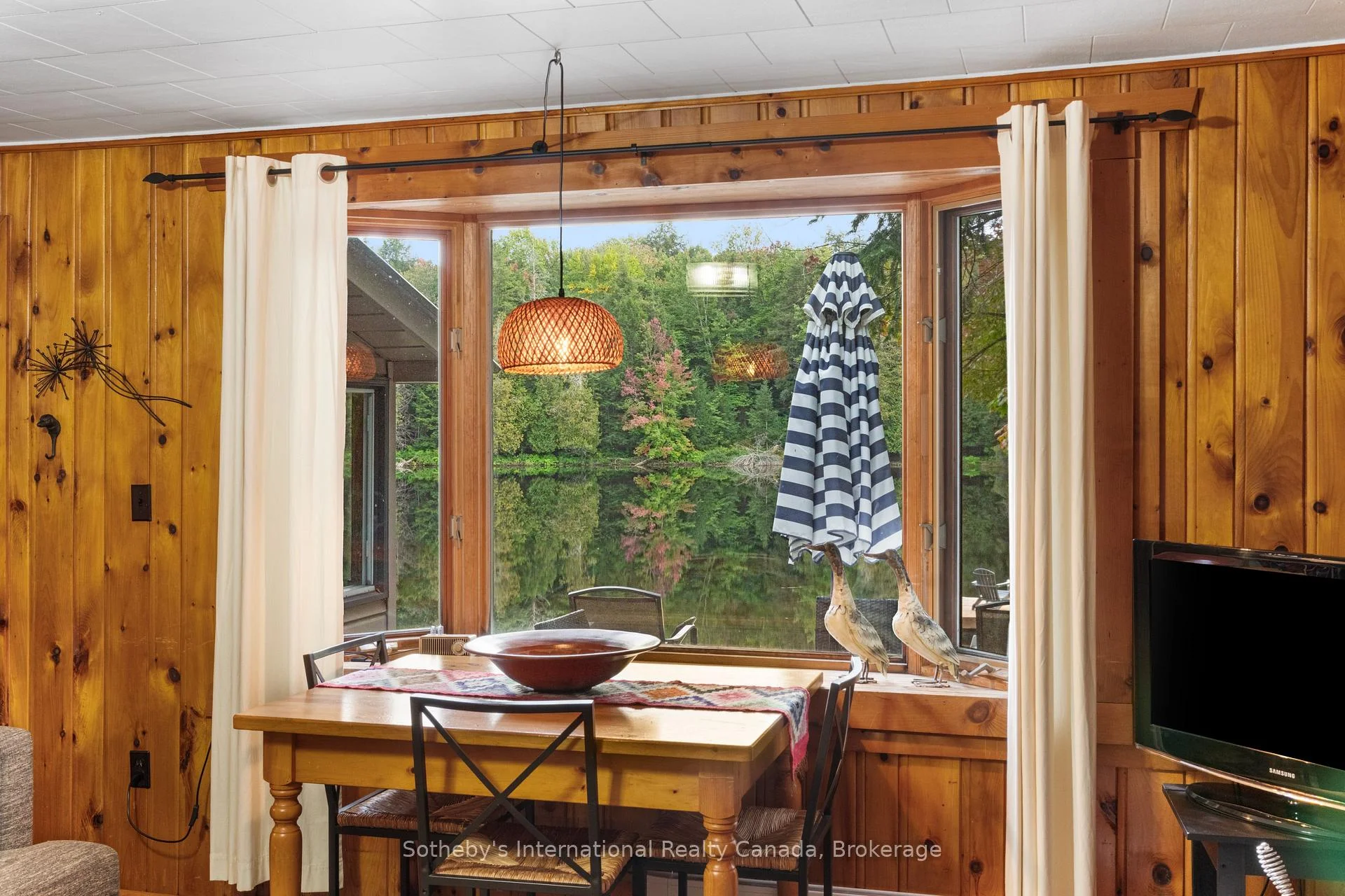 Photo 19 of 1054 Keysbury Drive, Algonquin Highlands, McClintock — HOMEH