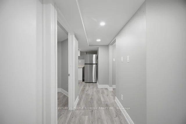 Photo 4 of Unit -Lower, 249 Burnhamthorpe Road, Etobicoke, Islington-City Centre West — HOMEH