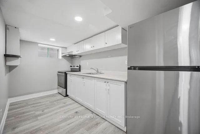 Photo 8 of Unit -Lower, 249 Burnhamthorpe Road, Etobicoke, Islington-City Centre West — HOMEH