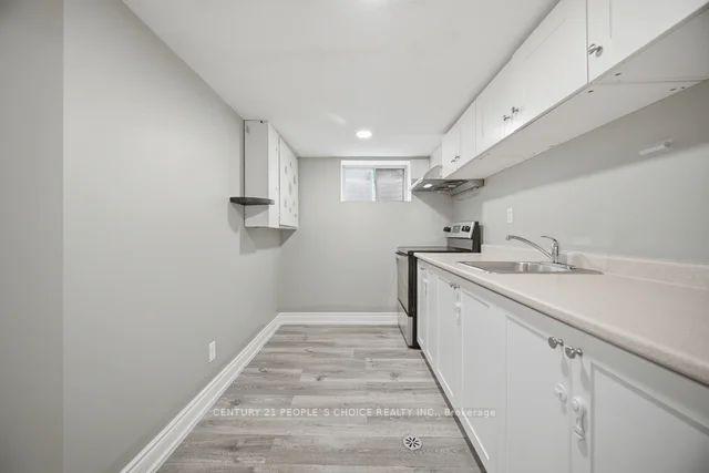 Photo 10 of Unit -Lower, 249 Burnhamthorpe Road, Etobicoke, Islington-City Centre West — HOMEH