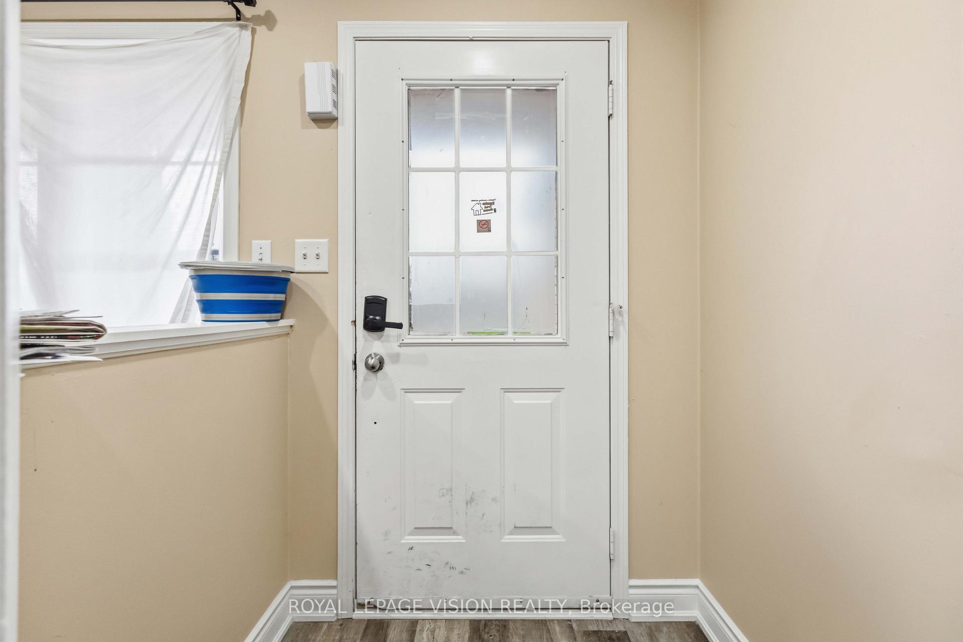 Photo 3 of 1815 Dalhousie Crescent, Oshawa, Samac — HOMEH