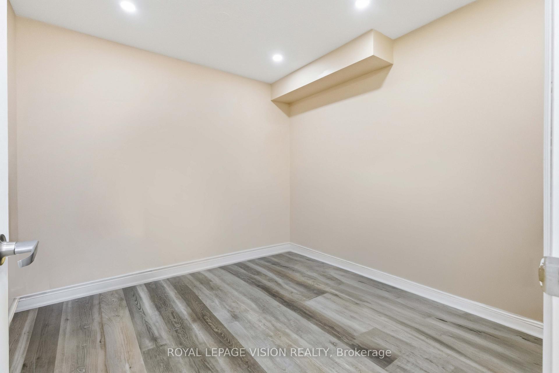 Photo 6 of 1815 Dalhousie Crescent, Oshawa, Samac — HOMEH