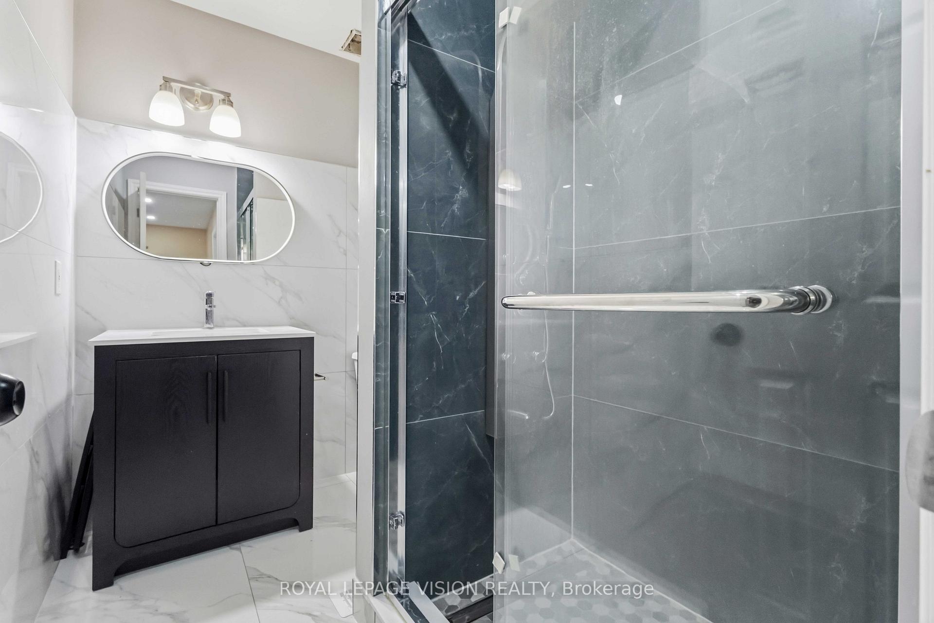 Photo 8 of 1815 Dalhousie Crescent, Oshawa, Samac — HOMEH