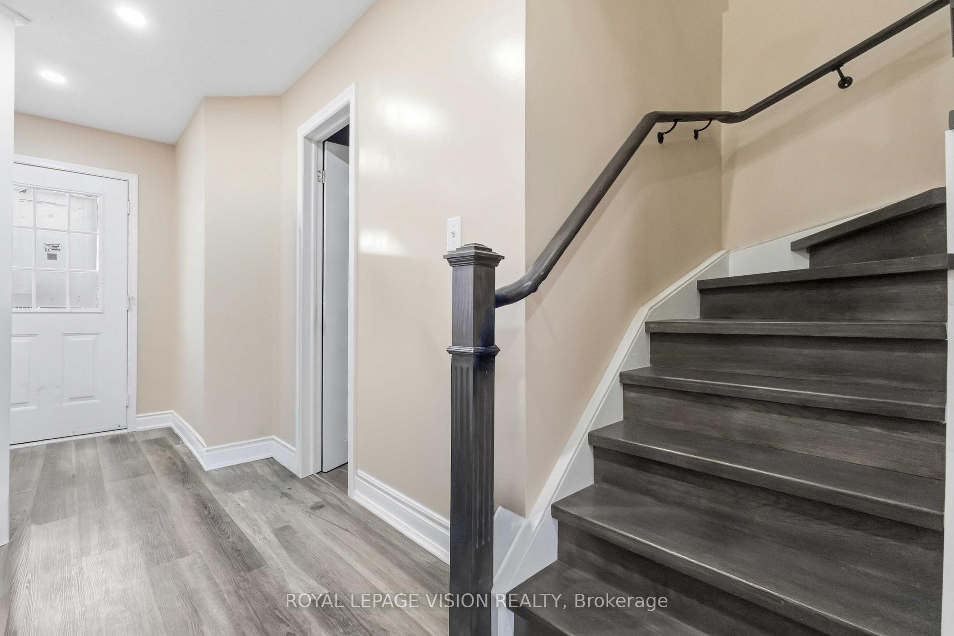 Photo 9 of 1815 Dalhousie Crescent, Oshawa, Samac — HOMEH