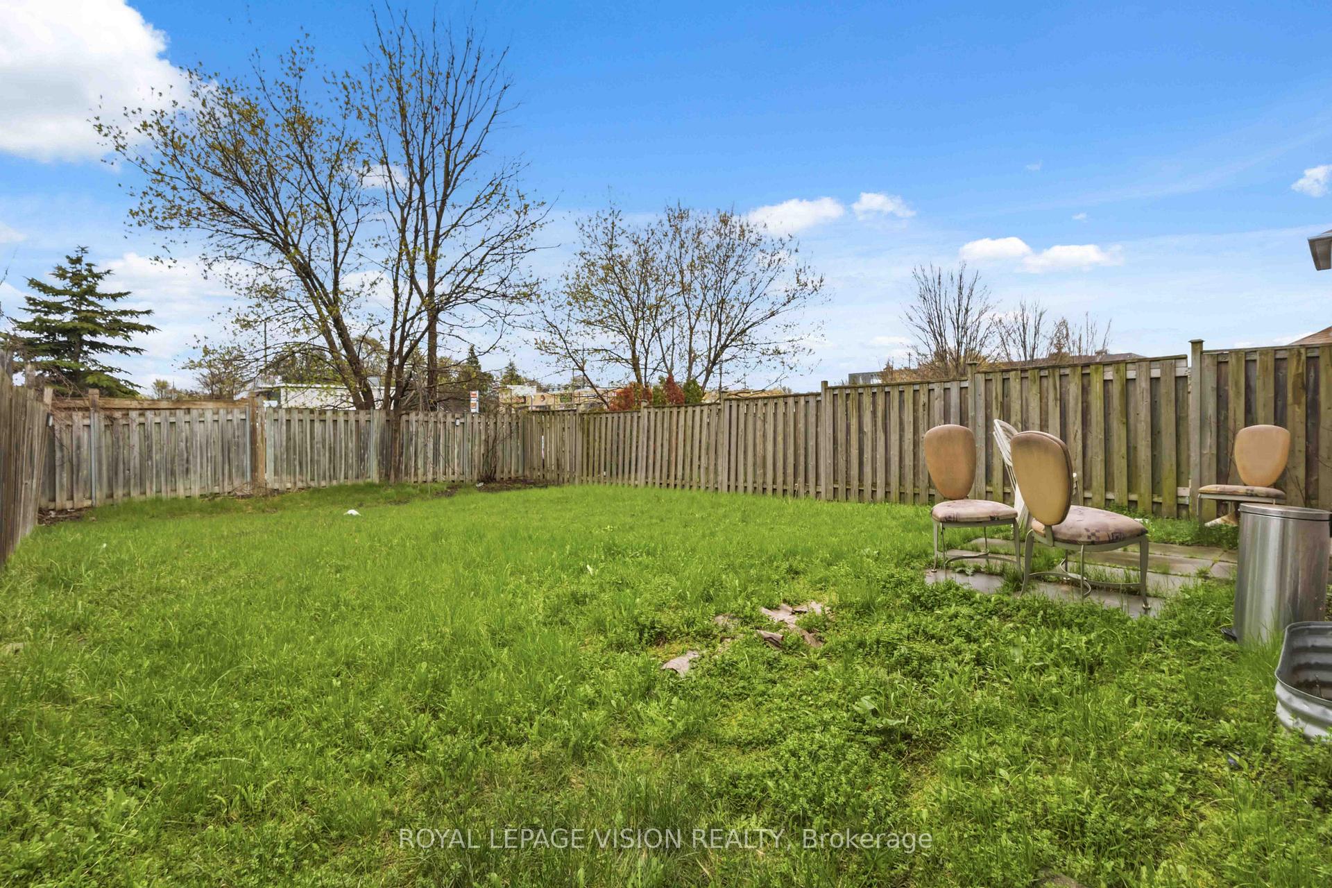 Photo 26 of 1815 Dalhousie Crescent, Oshawa, Samac — HOMEH