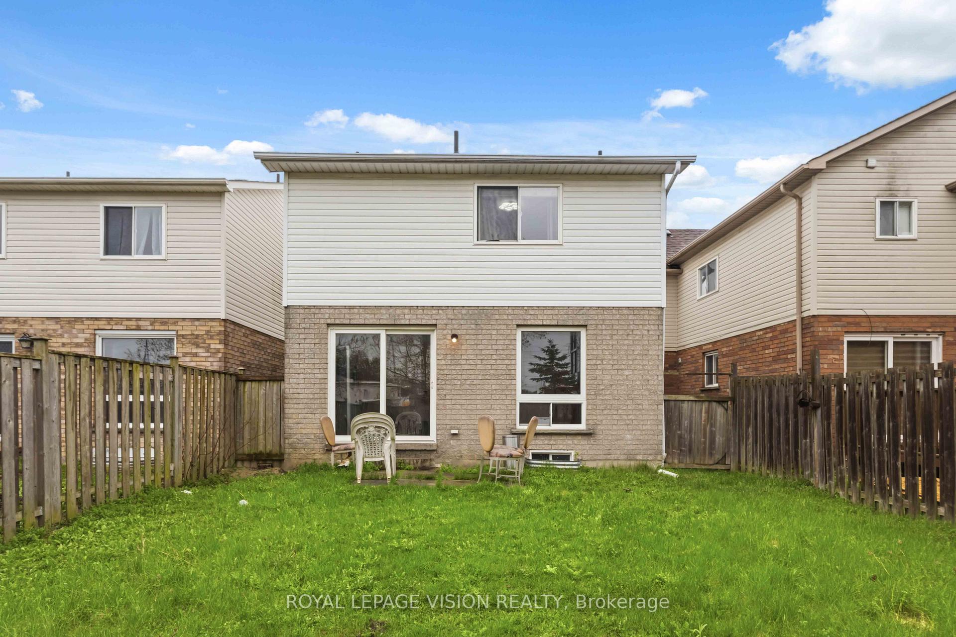 Photo 27 of 1815 Dalhousie Crescent, Oshawa, Samac — HOMEH