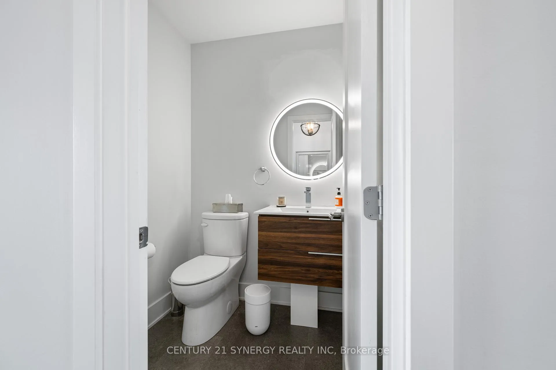 Photo 4 of 2064 Winsome Terrace, Ottawa, Fallingbrook/Gardenway South — HOMEH