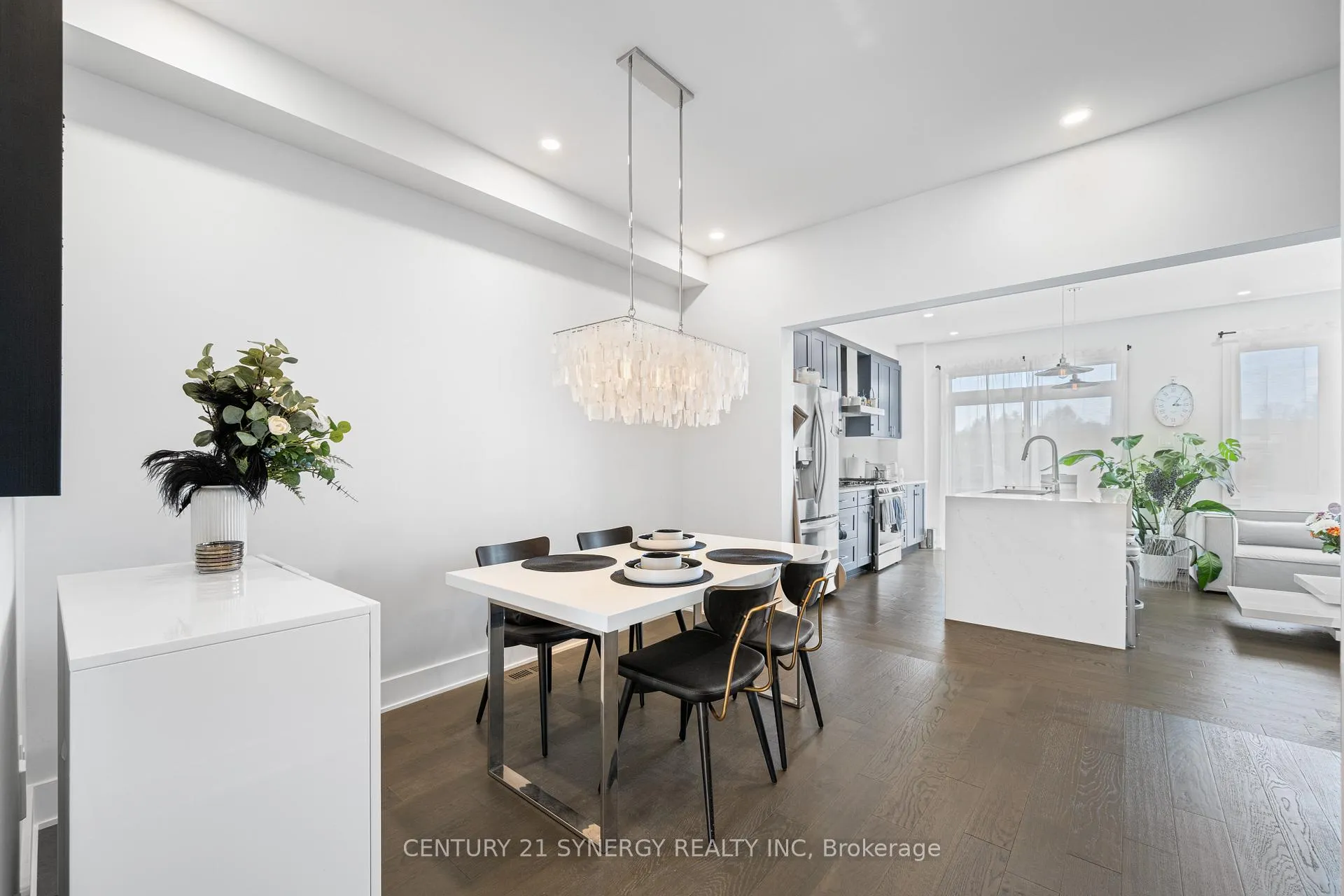 Photo 5 of 2064 Winsome Terrace, Ottawa, Fallingbrook/Gardenway South — HOMEH